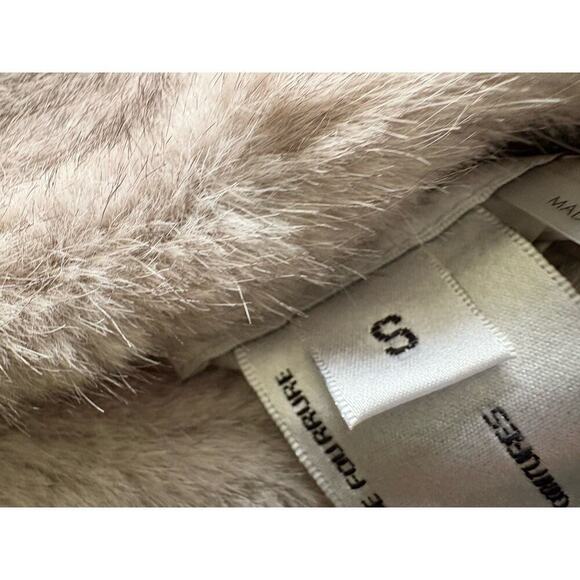 Via Spiga Women’s Size Small Faux fur Reversible Vest Light Gray - Picture 9 of 14